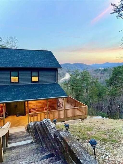 Above It All Hot Tub Views Rumbling Bald Sleeps 11 Villa Lake Lure Exterior photo